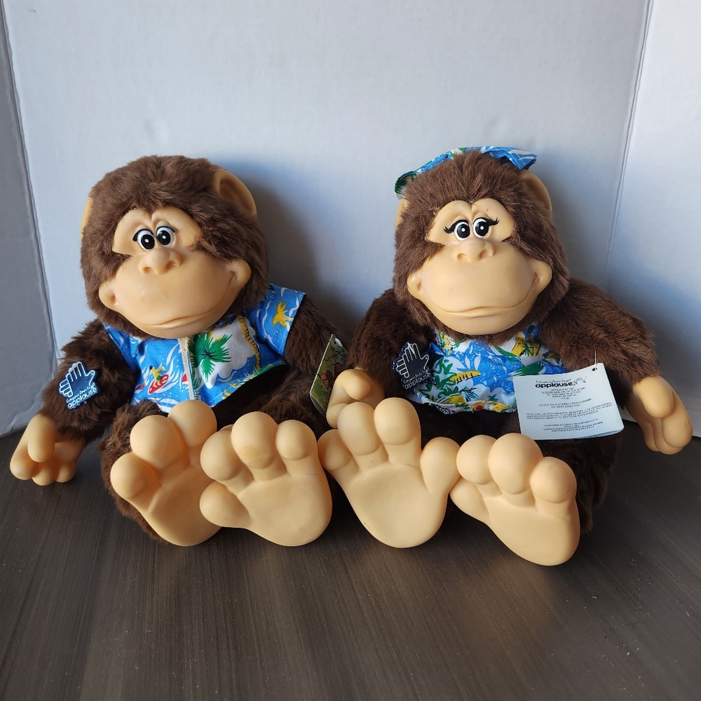AVAILABLE AFTER HOLIDAY  1989 Applause Leon & Rosie Vinyl Face Chimpanzees NWT